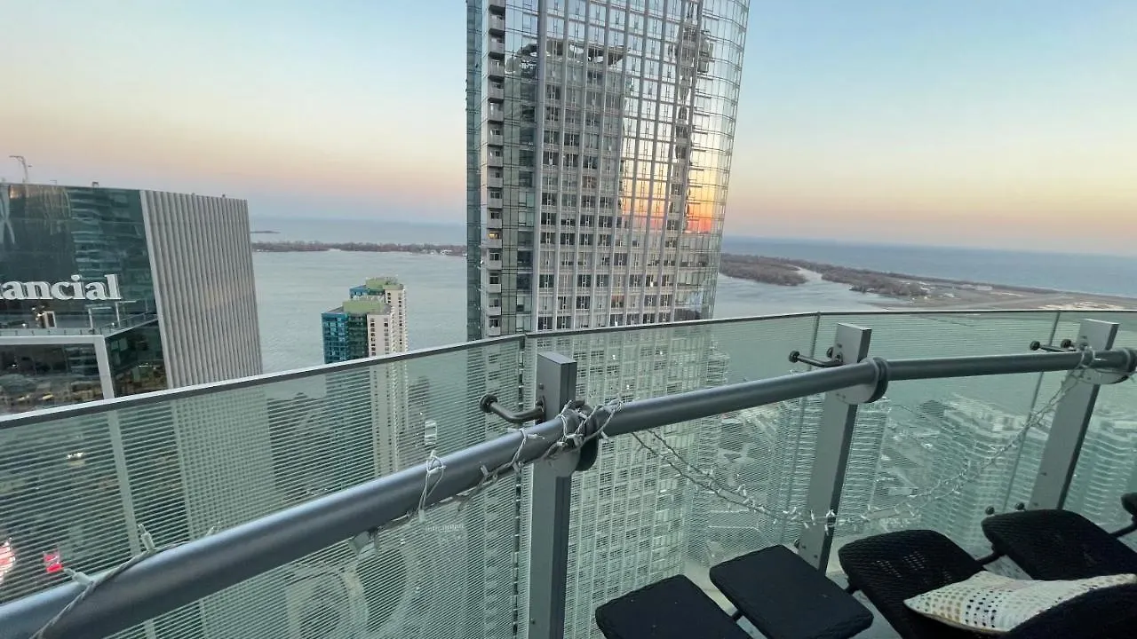 Comfort Opulence Suites Superior 3 Bedroom Suite 48Th Floor With Lake View Toronto
