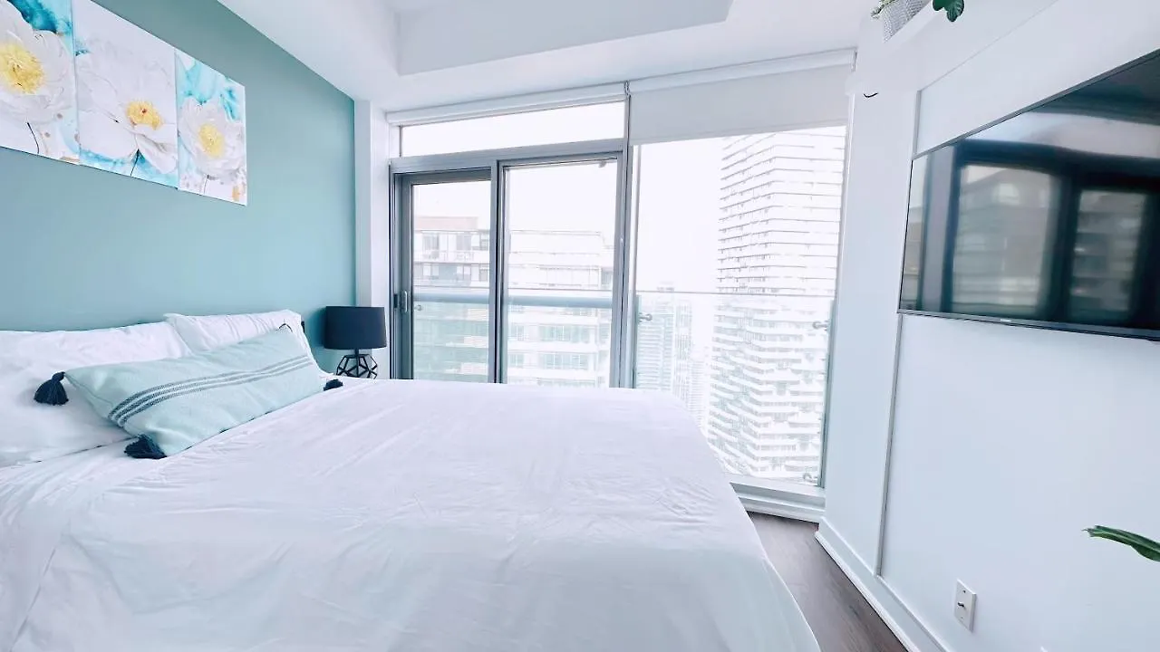 Hotel Comfort Opulence Suites Superior 3 Bedroom Suite 48Th Floor With Lake View Toronto