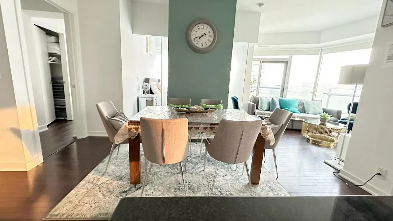 Hotel Comfort Opulence Suites Superior 3 Bedroom Suite 48Th Floor With Lake View Toronto Canada